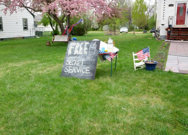 Image and video hosting by TinyPic